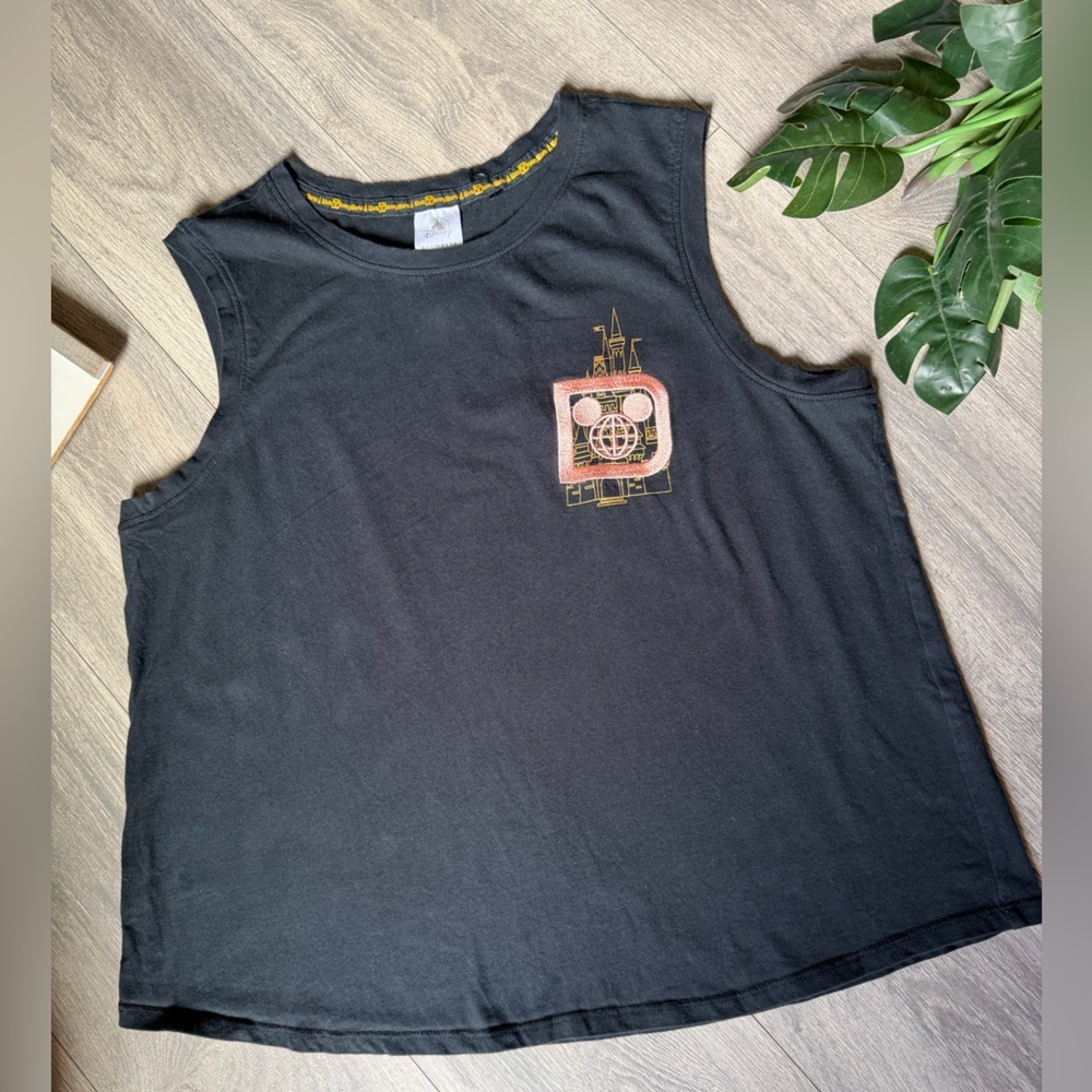 Disney World Pink Embroidered Retro Logo Gold Castle  Graphic Sleeveless Tee XL